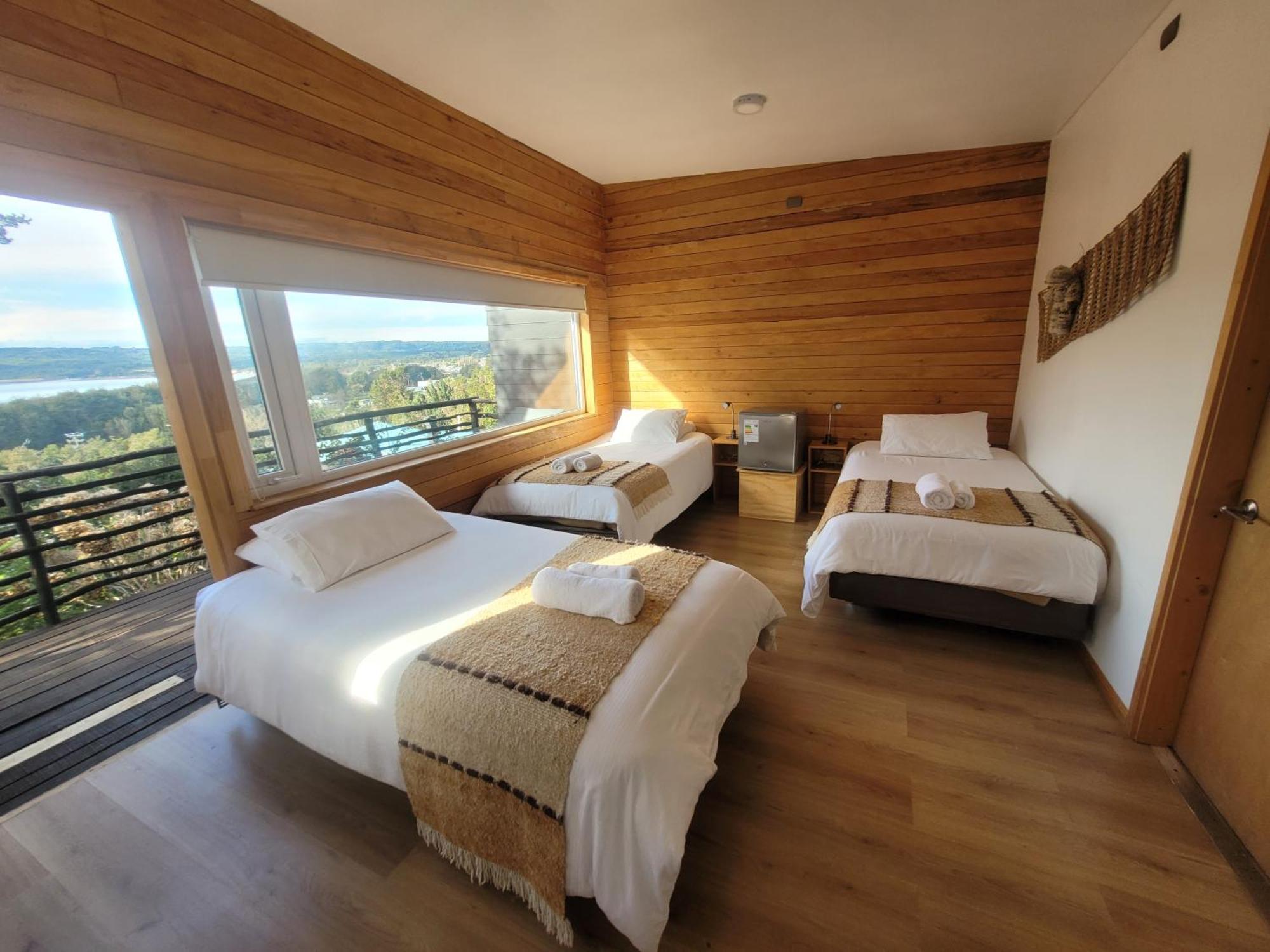 Huillin Lodge *
